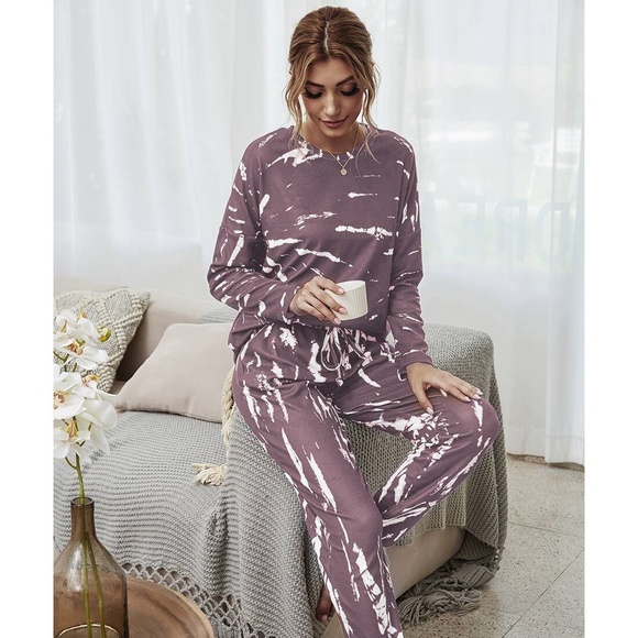 Purple Marble Print Long-Sleeve Tee & Joggers - Picture 3 of 4